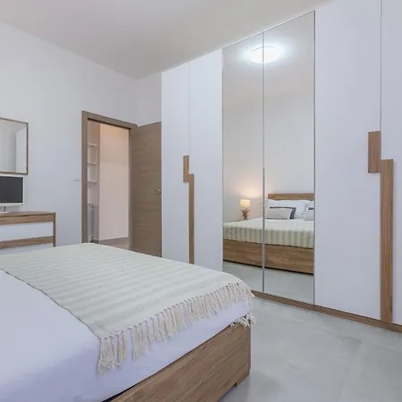 Biscay Bay With Balconies Ferrara