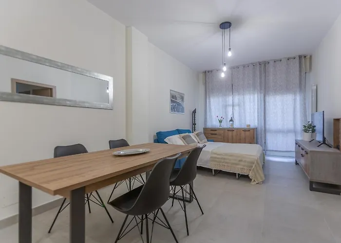 Biscay Bay With Balconies شقة فيرّارا